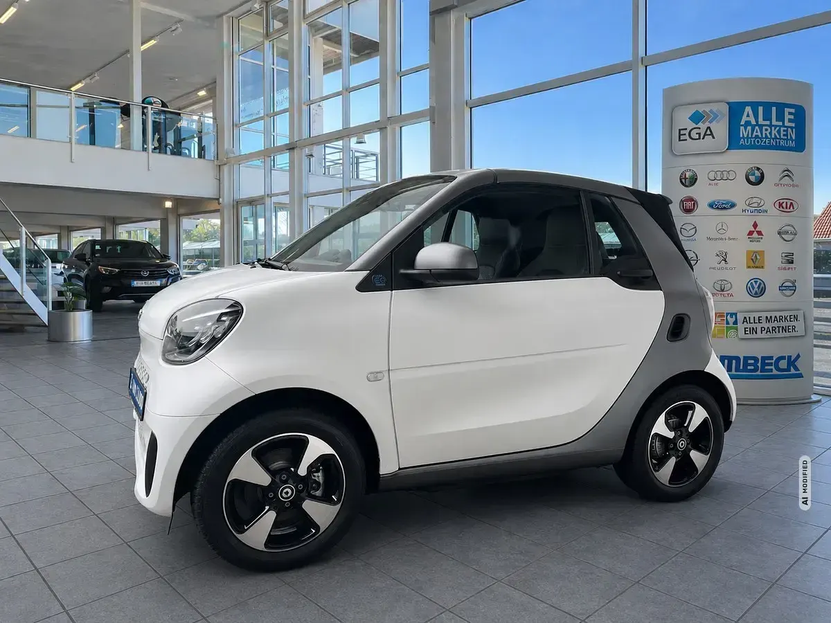 Gebraucht Smart ForTwo Electric Drive Exclusive 60 kW (82 PS) 2024 Weiß metallic Cabrio