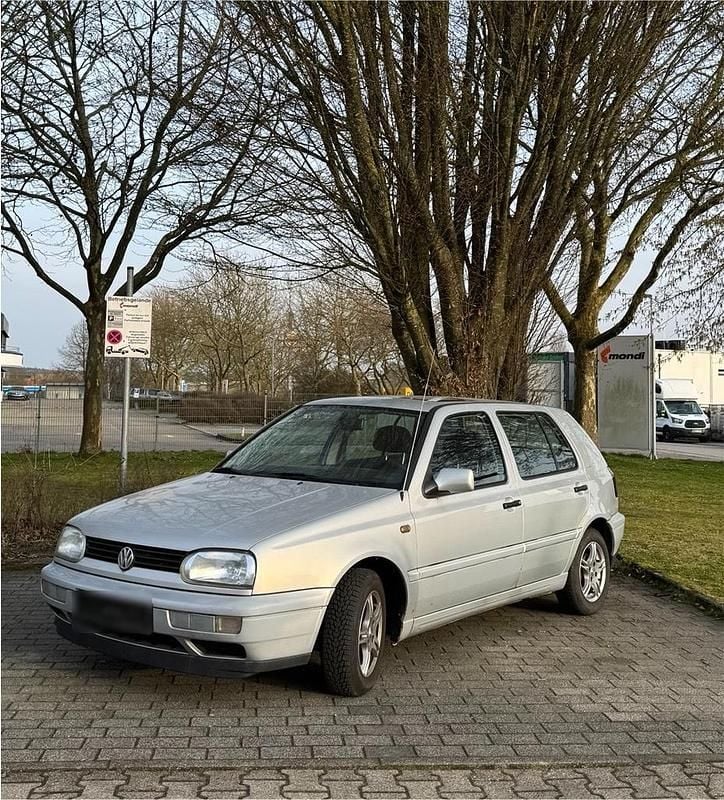 Gebraucht VW Golf III 60 PS (44 kW) 1997 Silber Limousine