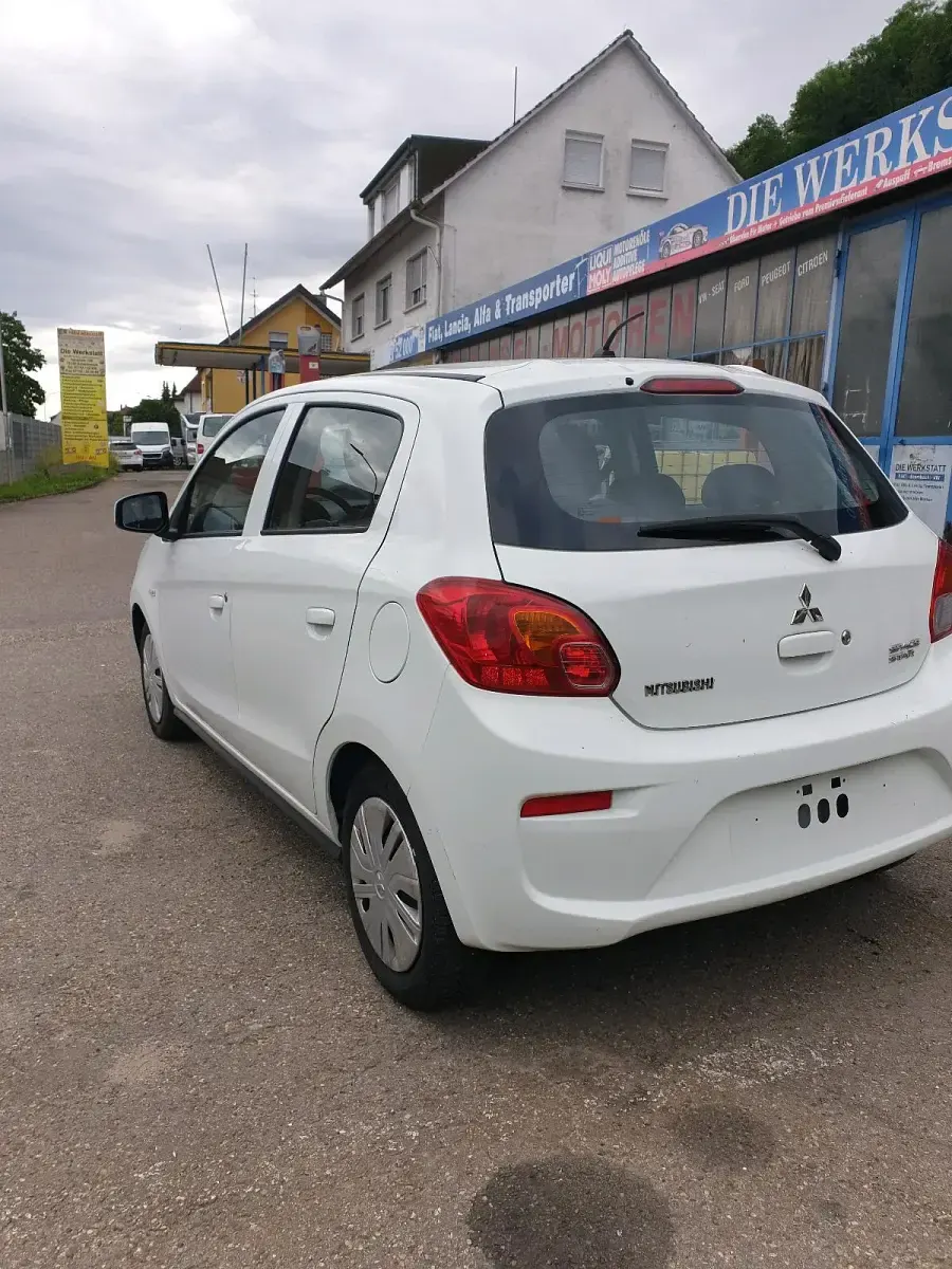 Gebraucht Mitsubishi Space Star 71 PS (52 kW) 2019 Weiß Kleinwagen