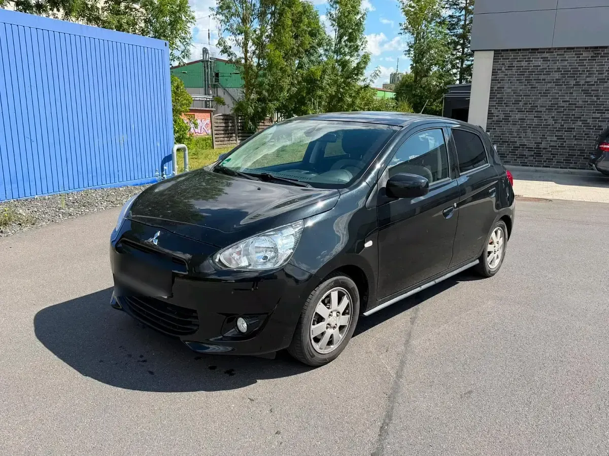 Gebraucht Mitsubishi Space Star 80 PS (58 kW) 2015 Schwarz Kleinwagen