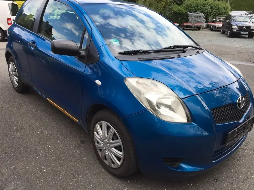Gebraucht Toyota Yaris Cool 69 PS (50 kW) 2006 Blau Kleinwagen