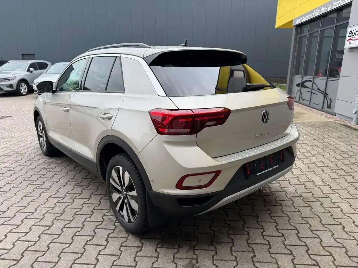 Usata VW T-Roc Move 150 CV (110 kW) 2023 Bianco SUV