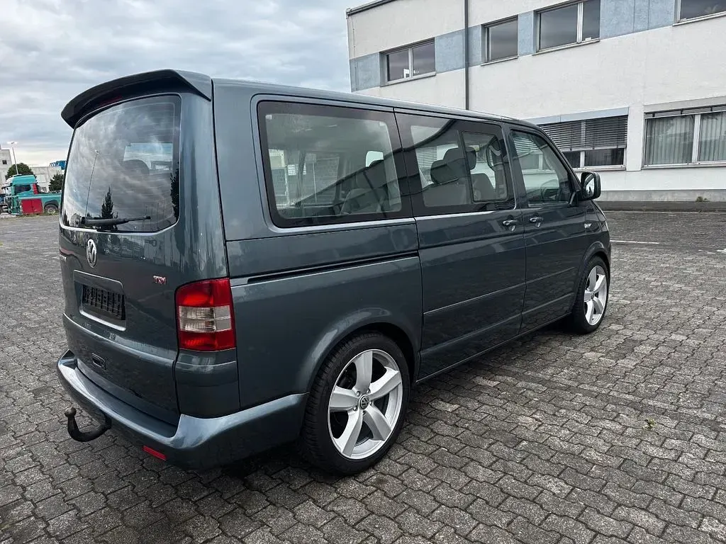 Gebraucht VW Multivan 174 PS (127 kW) 2004 Grau Van / Kleinbus