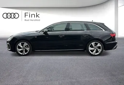 Gebraucht Audi A4 S-Line 204 PS (150 kW) 2023 Mythosschwarz metallic Kombi