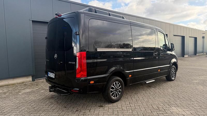 Gebraucht Mercedes Sprinter 190 PS (139 kW) 2020 Schwarz Van