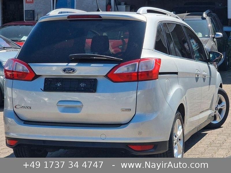 Gebraucht Ford Grand C-Max 125 PS (91 kW) 2013 Silber Van / Kleinbus