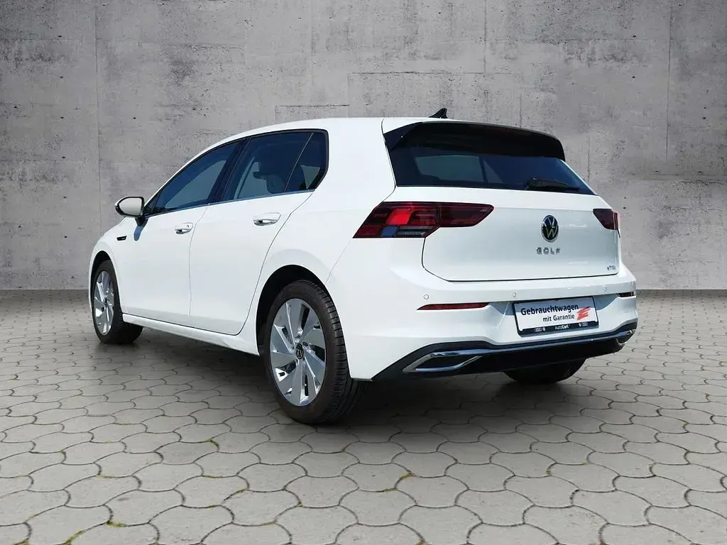 Gebraucht VW Golf VIII Style 131 PS (96 kW) 2024 Pure white Limousine