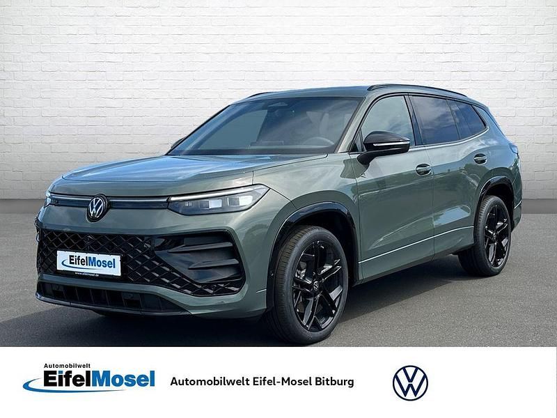 Grün Gebraucht 2025 VW Tayron R-line SUV | 59.440 € (Fairer Preis) - Bild 1/4