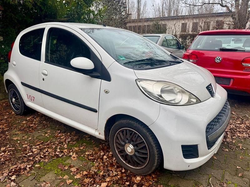Gebraucht Peugeot 107 Filou 68 PS (50 kW) 2009 Kleinwagen