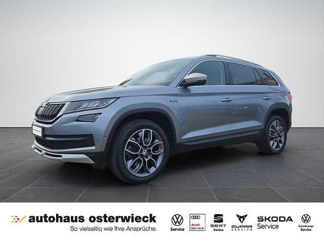 Business grau metallic Gebraucht 2021 Skoda Kodiaq Scout 4x4 SUV | 34.750 € (Etwas zu teuer) - Bild 1/4