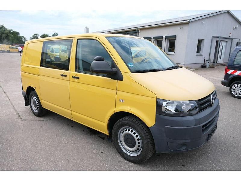 Używany VW Transporter 84 KM (61 kW) 2011 Żółty Van