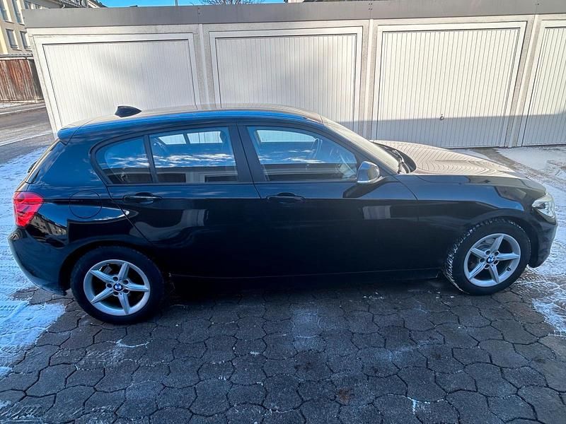 Gebraucht BMW 118 Advantage 136 PS (100 kW) 2017 Schwarz Kleinwagen