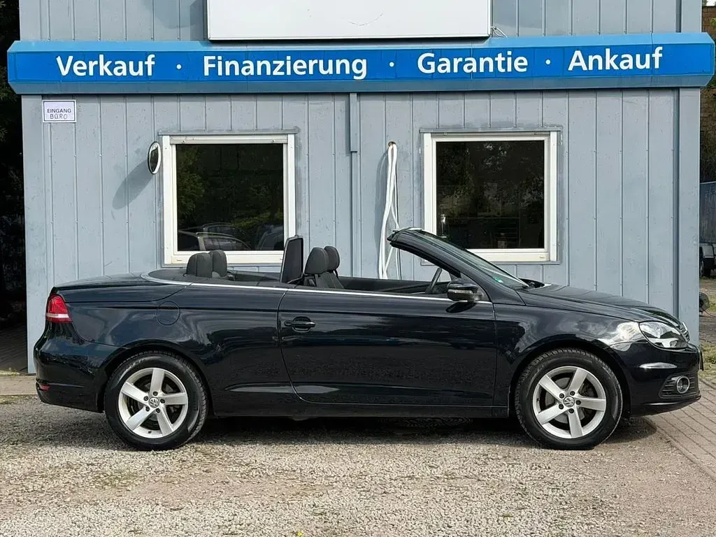 Używany VW Eos 122 KM (89 kW) 2012 Czarny Kabriolet