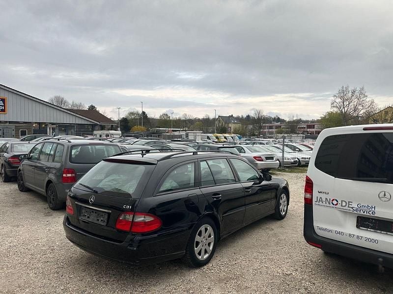 Gebraucht Mercedes E220 170 PS (125 kW) 2006 Schwarz Kombi