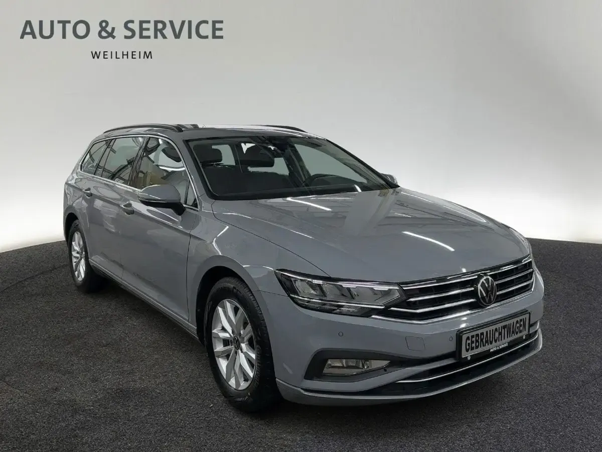 Gebraucht VW Passat Business 150 PS (110 kW) 2024 Grau Kombi