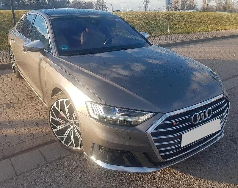 Gebraucht Audi S8 Sport 571 PS (419 kW) 2021 Braun Limousine