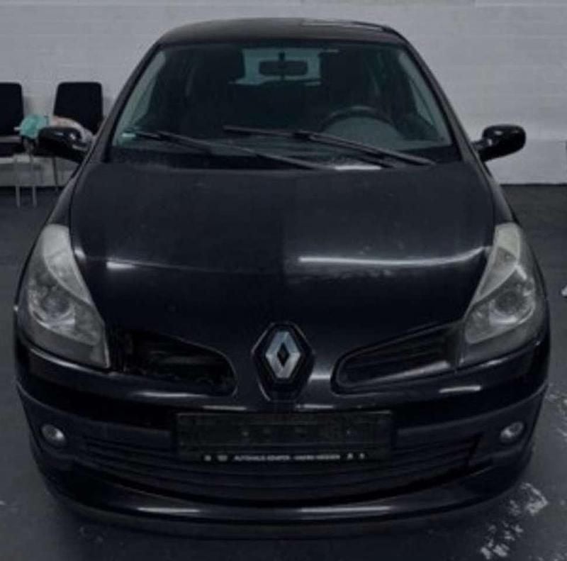 Schwarz Gebraucht 2008 Renault Clio II Limousine | 899 € (Superpreis) - Bild 1/4