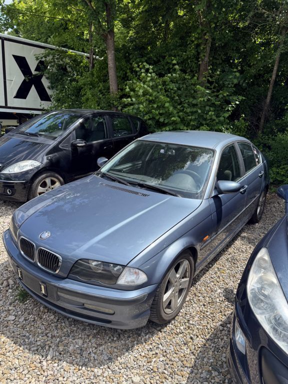Blau Gebraucht 2000 BMW 328 Limousine | 1.990 € (Guter Preis) - Bild 1/4