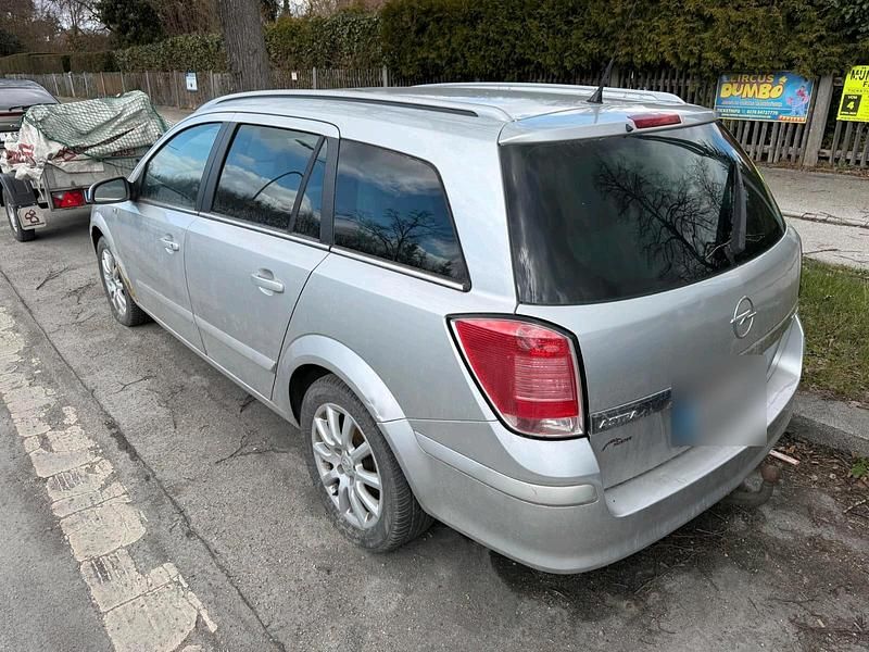Usata Opel Astra 105 CV (77 kW) 2006 Station wagon