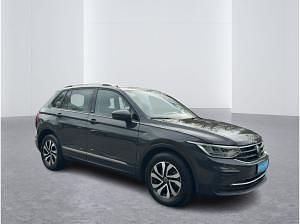 Gebraucht VW Tiguan Active 150 PS (110 kW) 2022 Grau (uranograu) SUV