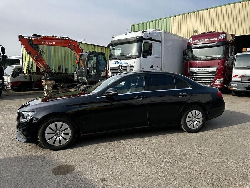 Gebraucht Mercedes E200 160 PS (117 kW) 2019 Schwarz Limousine