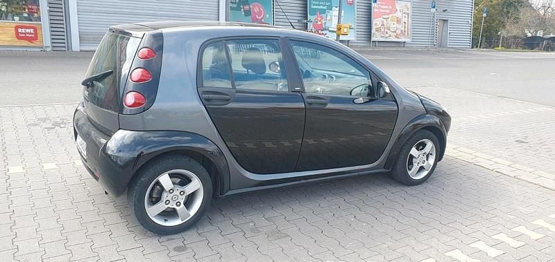 Schwarz Gebraucht 2005 Smart ForFour Limousine | 1.590 € (Guter Preis) - Bild 1/4