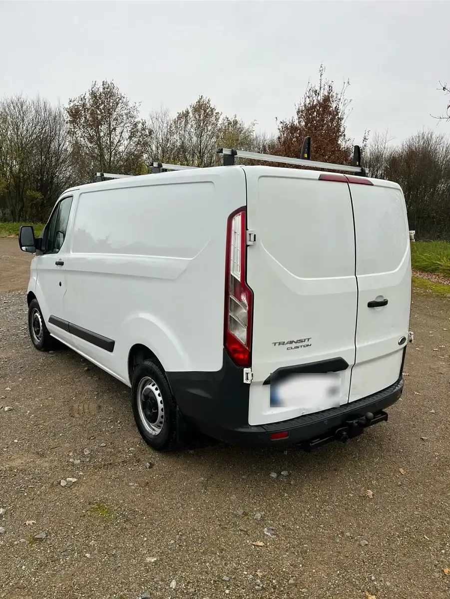 Gebraucht Ford Transit Custom 105 PS (77 kW) 2017 Weiß Van / Kleinbus