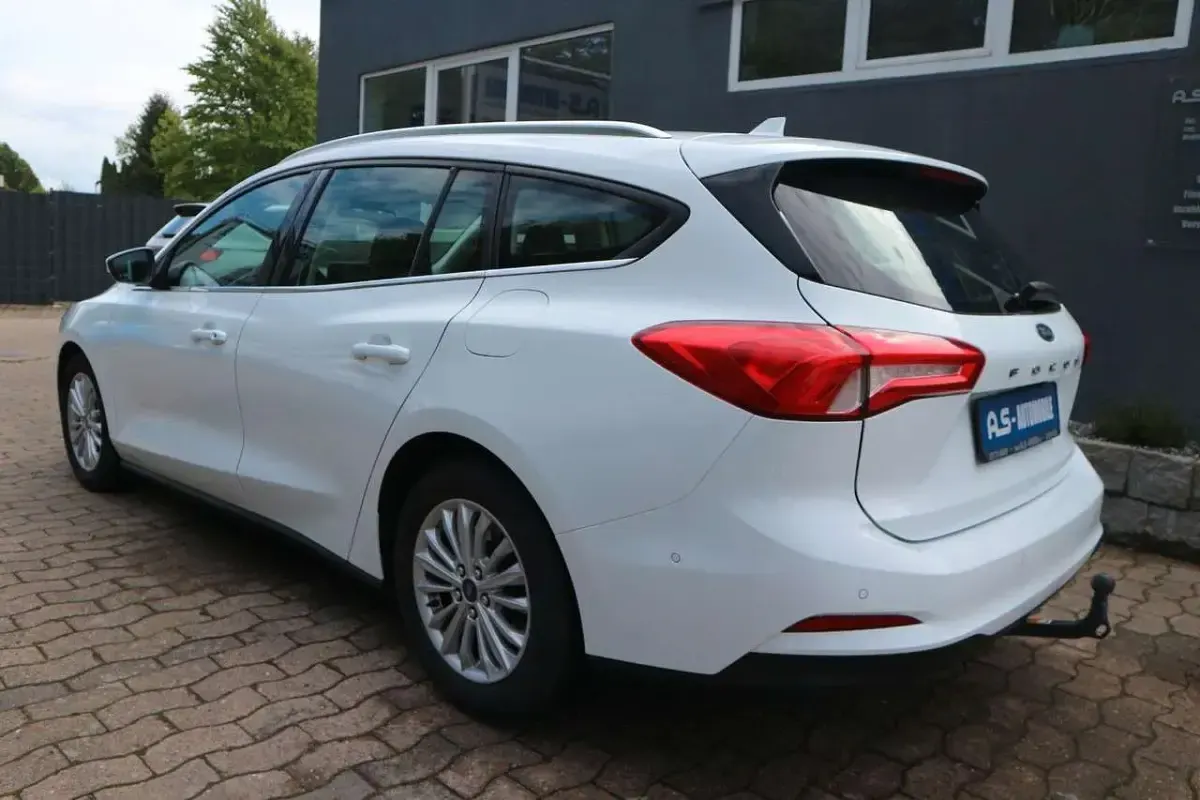 Gebraucht Ford Focus Titanium 150 PS (110 kW) 2019 Frozen white Kombi