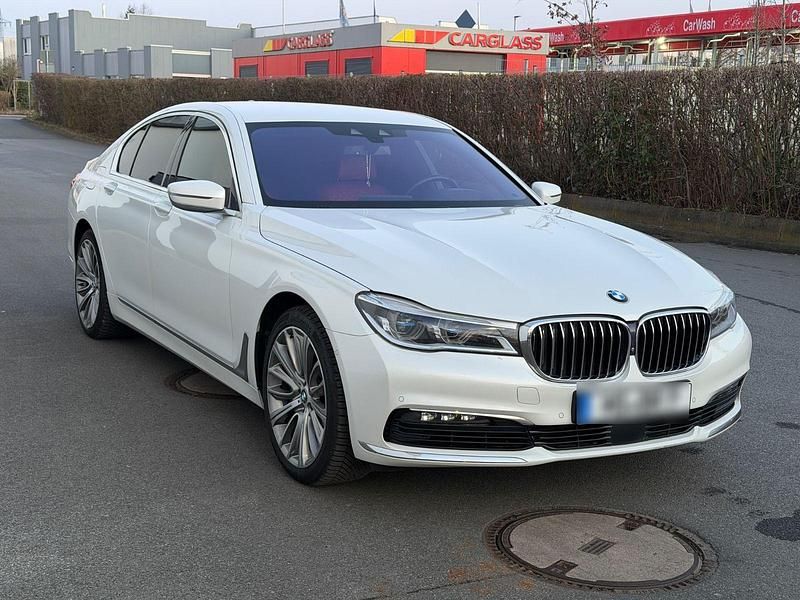 Second-hand BMW 750 Performance 400 CP (294 kW) 2017 Alb Berlinǎ