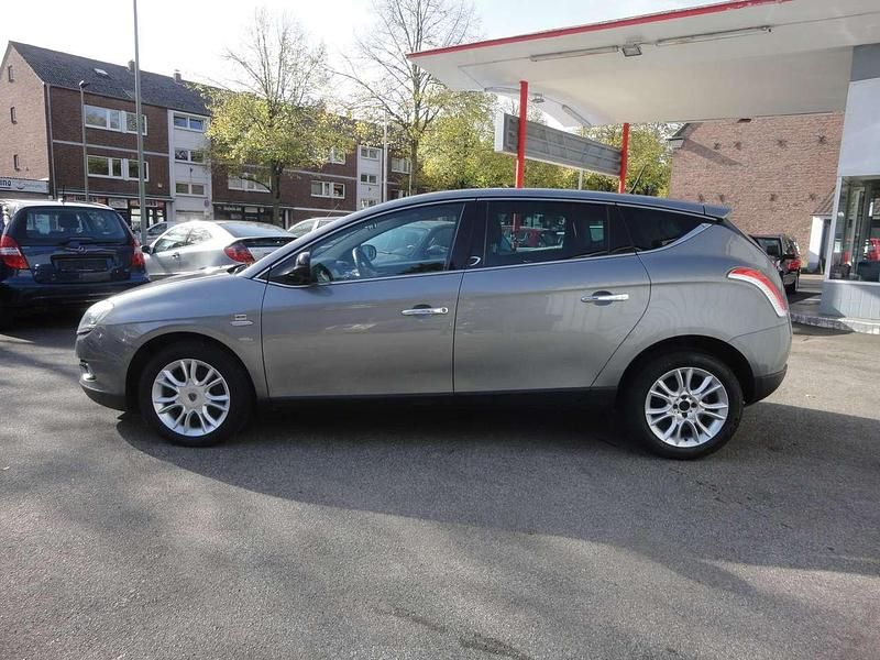Gebraucht Lancia Delta 190 PS (139 kW) 2008 Grau Kleinwagen
