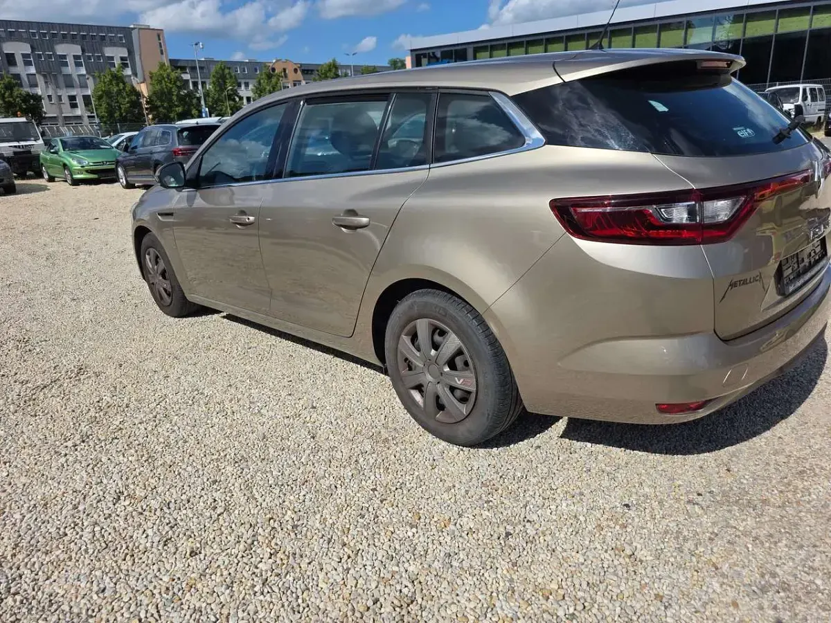 Gebraucht Renault Mégane GrandTour Play 101 PS (74 kW) 2017 Gold Kombi