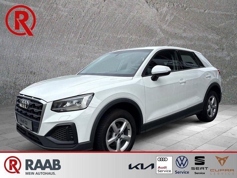 Weiss Gebraucht 2023 Audi Q2 Comfort SUV | 21.895 € (Guter Preis) - Bild 1/4
