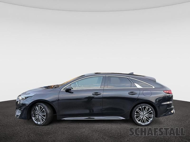 Gebraucht Kia ProCeed GT-Line 140 PS (102 kW) 2024 Schwarz ((1k) zilinaschwarz met.) Kombi