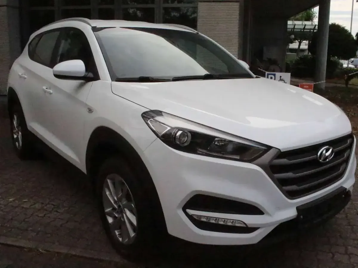 Gebraucht Hyundai Tucson GO! 177 PS (130 kW) 2017 Polar white / sol SUV