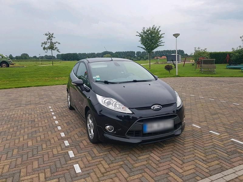 Gebraucht Ford Fiesta 73 PS (53 kW) 2011 Kleinwagen