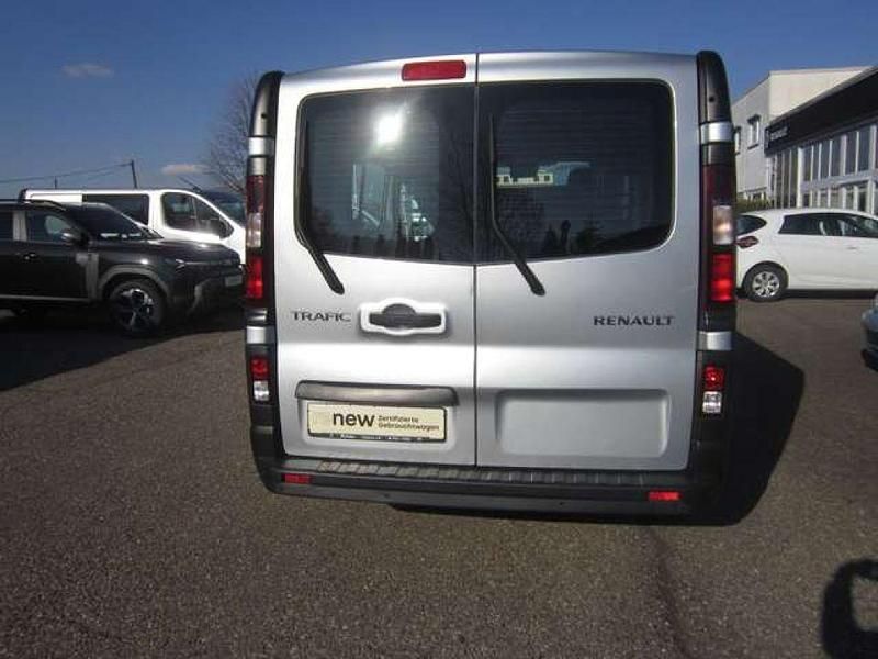 Gebraucht Renault Trafic 150 PS (110 kW) 2023 Silber (metallic) Van / Kleinbus