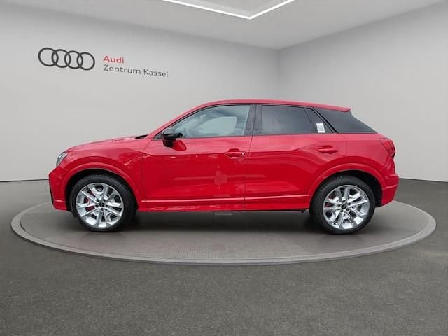 Gebraucht Audi SQ2 Ambiente 300 PS (220 kW) 2024 Progressivrot metallic SUV