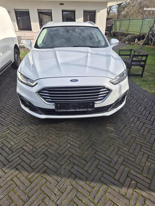 Gebraucht Ford Mondeo 140 PS (102 kW) 2020 Weiß Kombi