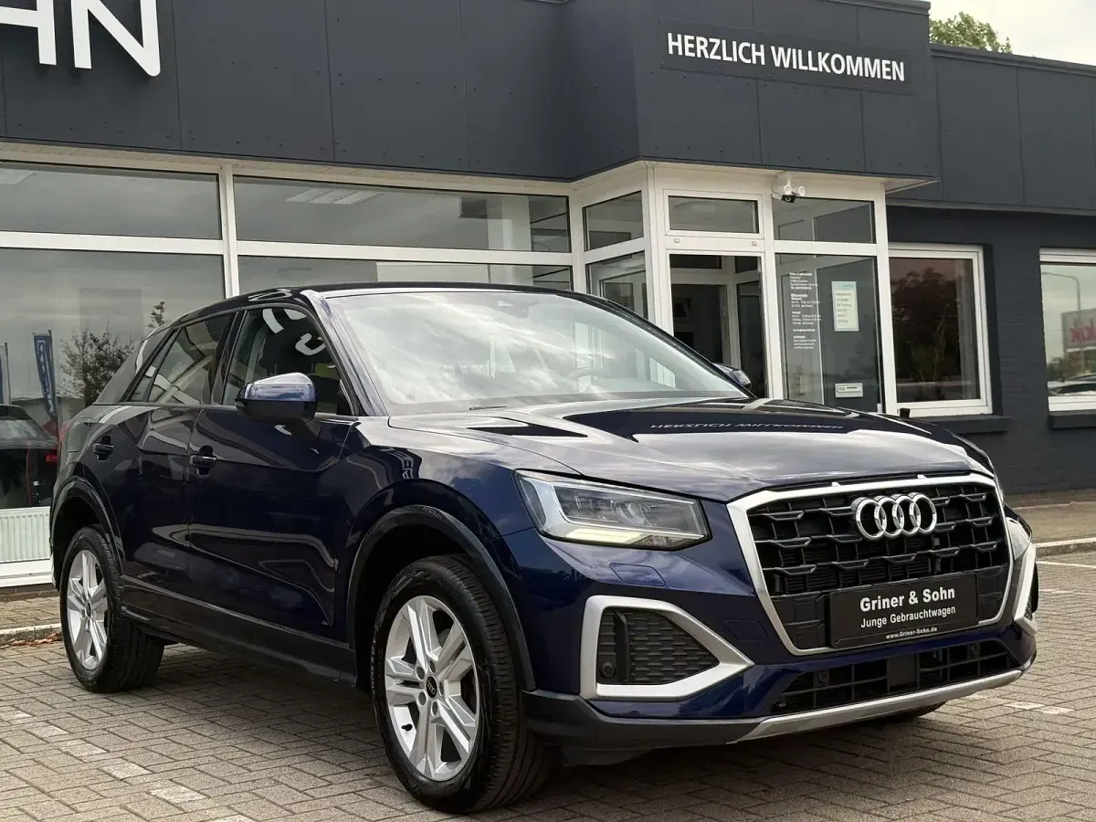 Gebraucht Audi Q2 Advanced 150 PS (110 kW) 2024 Blau SUV