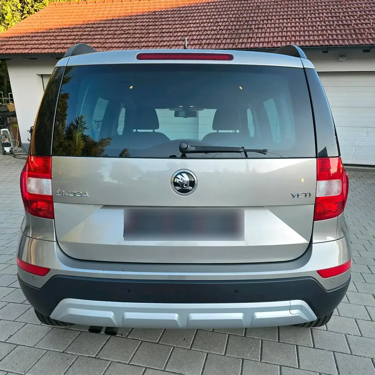 Gebraucht Skoda Yeti 110 PS (80 kW) 2015 Beige SUV