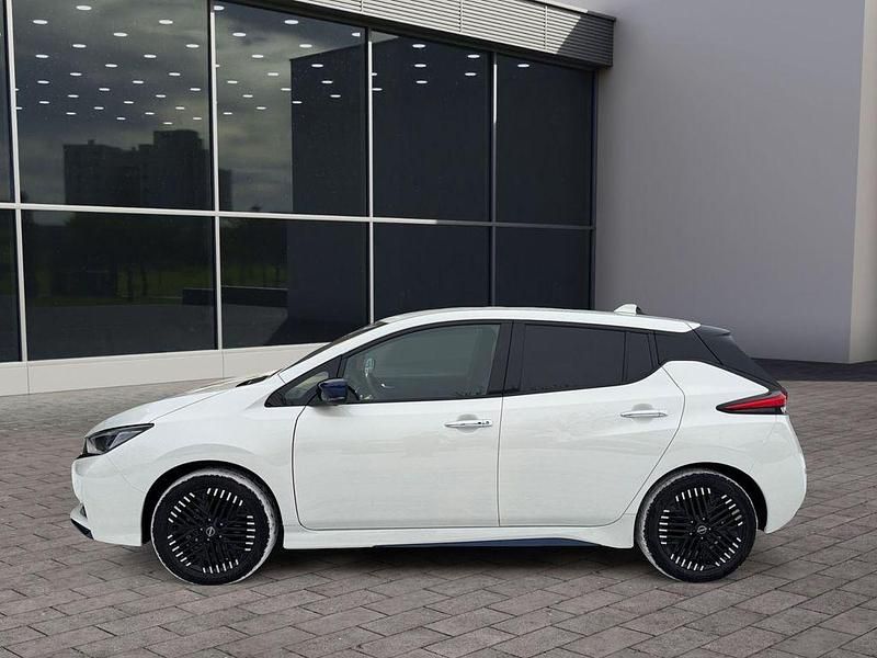 Gebraucht Nissan Leaf Tekna 160 kW (218 PS) 2022 Brilliant white (m) Kleinwagen