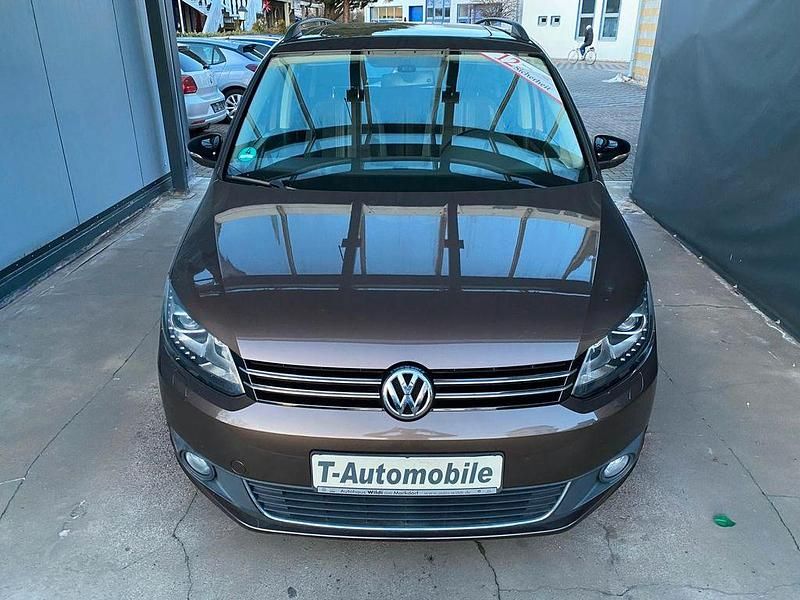 Gebraucht VW Touran Match 140 PS (102 kW) 2012 Braun Van / Kleinbus