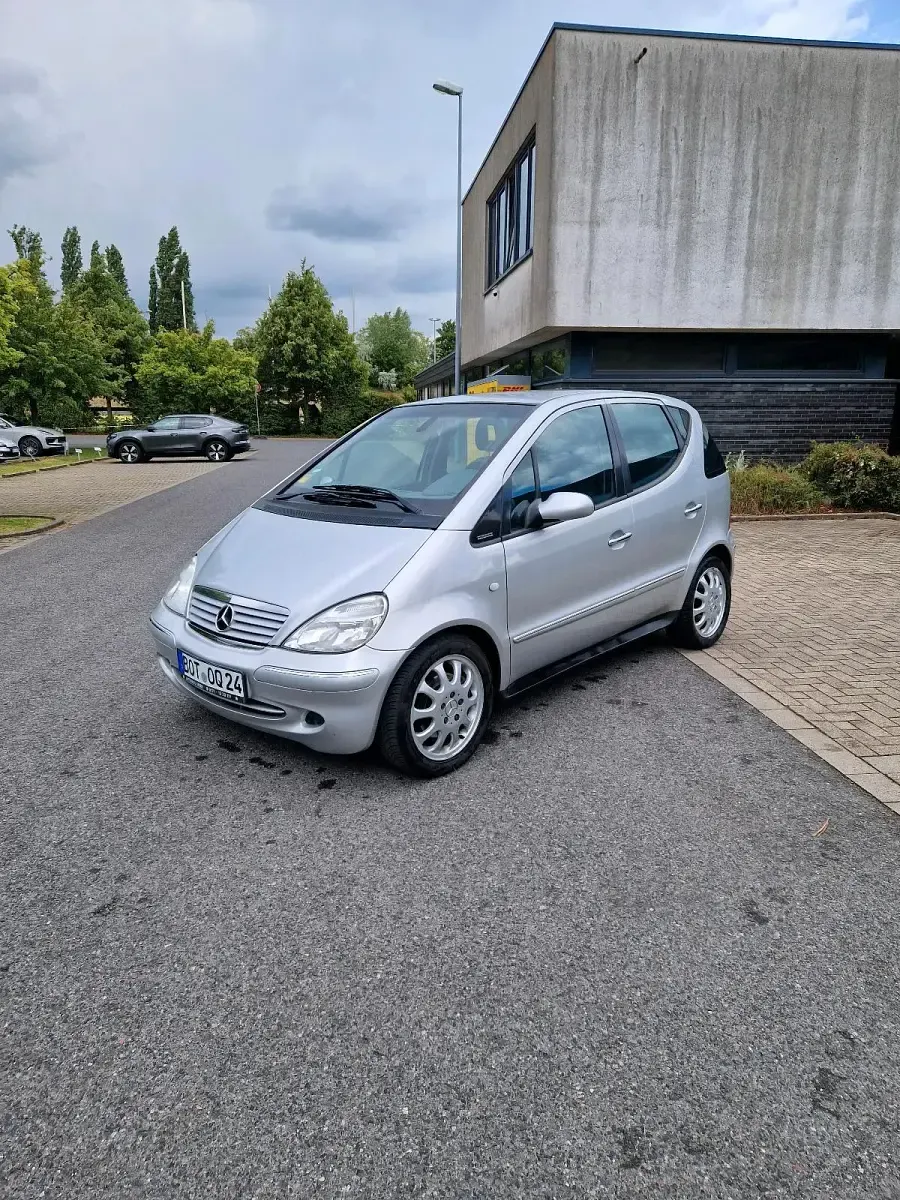Gebraucht Mercedes A190 125 PS (91 kW) 2001 Silber Kleinwagen