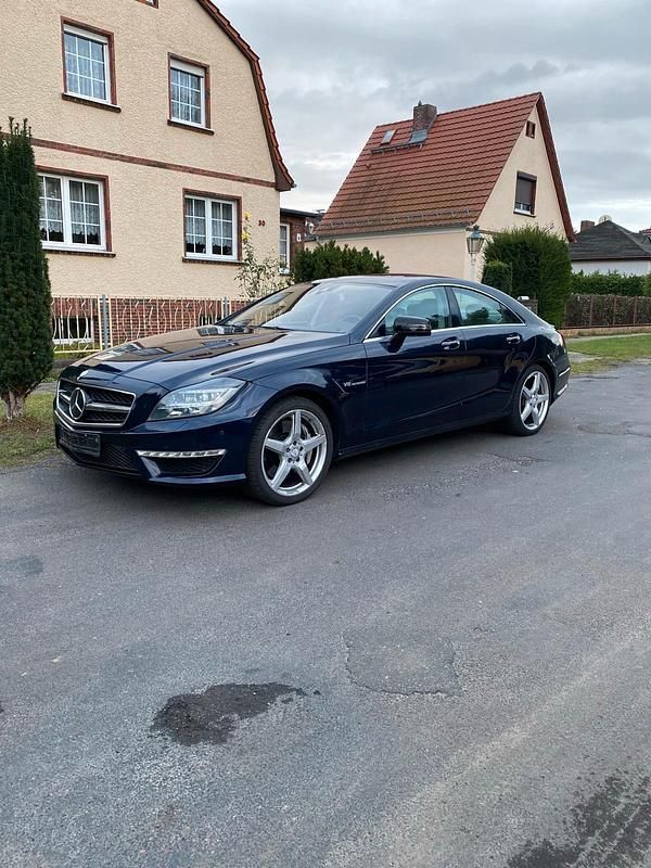 Blau Gebraucht 2013 Mercedes CLS63 AMG AMG Limousine | 18.500 € - Bild 1/4