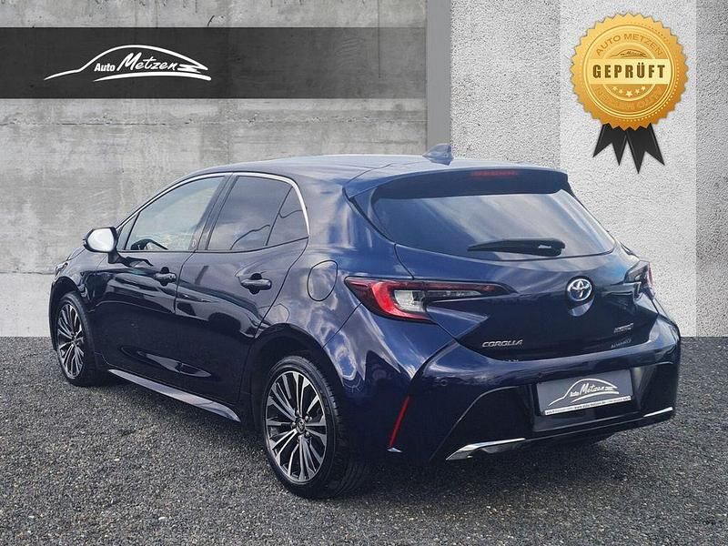 Gebraucht Toyota Corolla Team 140 PS (102 kW) 2023 Blau Limousine