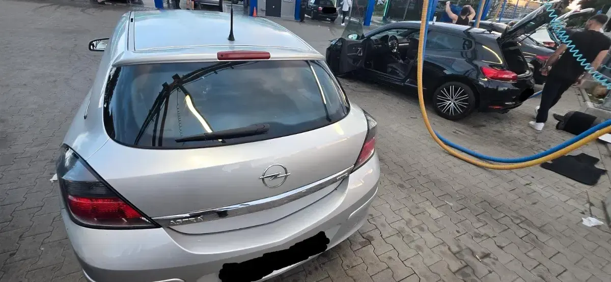 Gebraucht Opel Astra GTC 125 PS (91 kW) 2005 Grau Kleinwagen