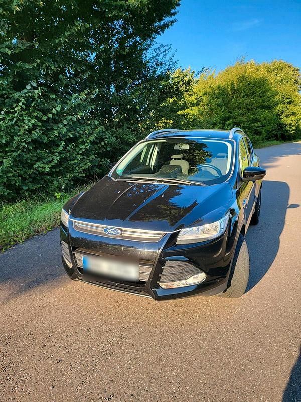 Gebraucht Ford Kuga 150 PS (110 kW) 2015 Schwarz SUV