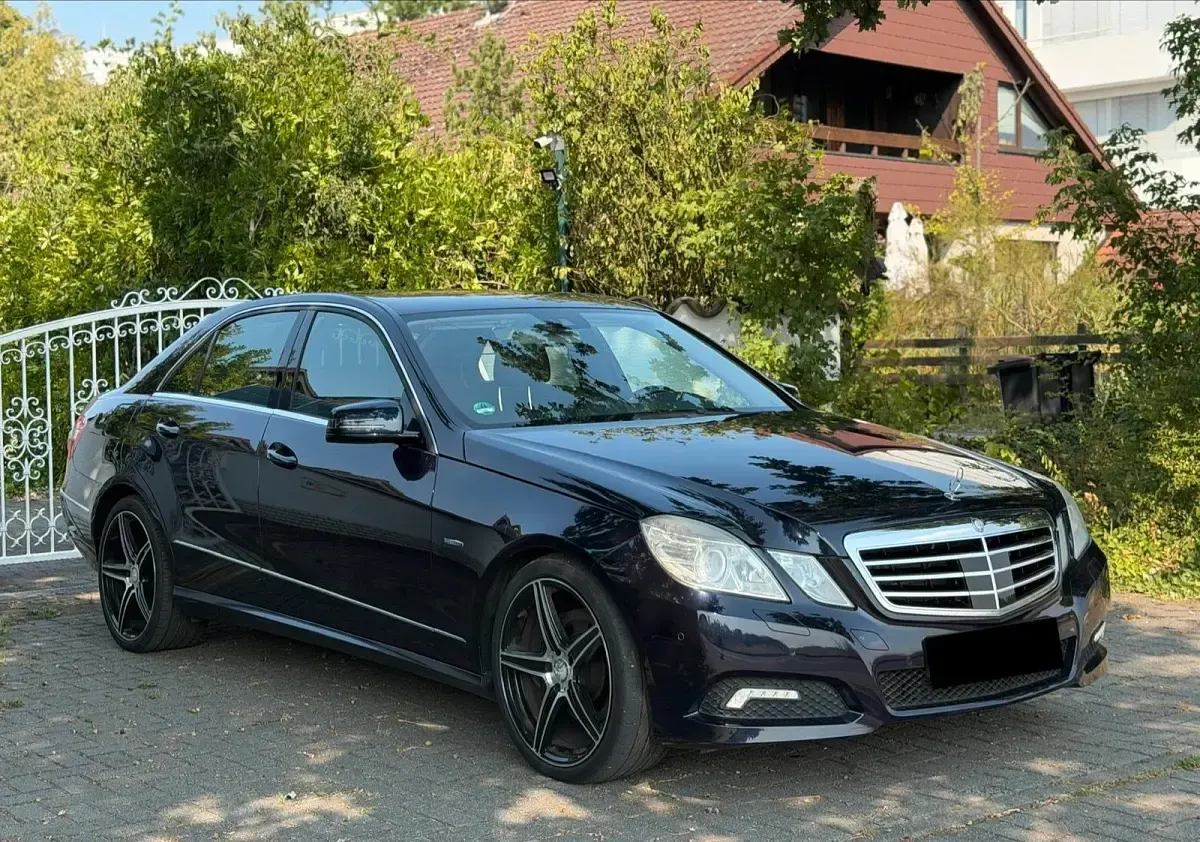 Gebraucht Mercedes E350 Avantgarde 231 PS (169 kW) 2010 Limousine