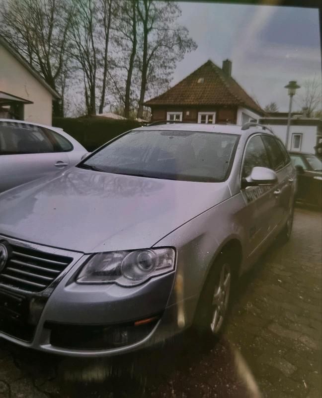 Gebraucht VW Passat 140 PS (102 kW) 2008 Silber Kombi