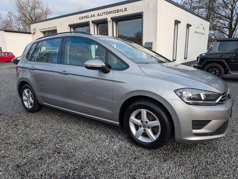 Silber Gebraucht 2014 VW Golf VII Comfortline Kombi | 9.990 € (Fairer Preis) - Bild 1/4